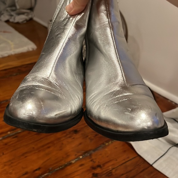 Rag and Bone Walker Chelsea in Silver - Picture 7 of 9